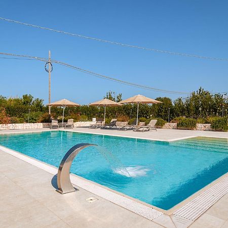 Pati Design Apartments - With Private Patio Or Terrace And Swimming Pool Monopoli Exterior foto
