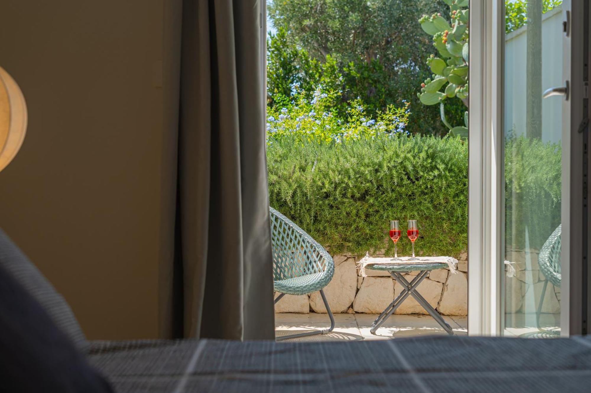 Pati Design Apartments - With Private Patio Or Terrace And Swimming Pool Monopoli Exterior foto