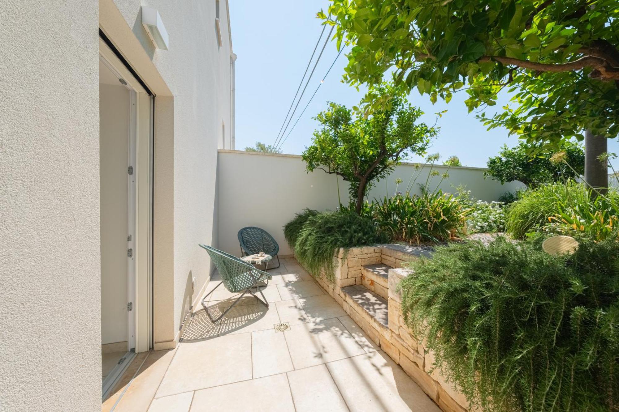 Pati Design Apartments - With Private Patio Or Terrace And Swimming Pool Monopoli Exterior foto